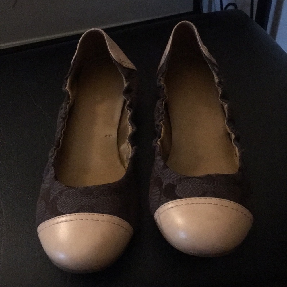 Coach flats